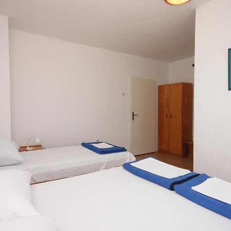 Apartments And Rooms With Parking Space Gradac, Makarska - 6819 Gradac  Habitación foto